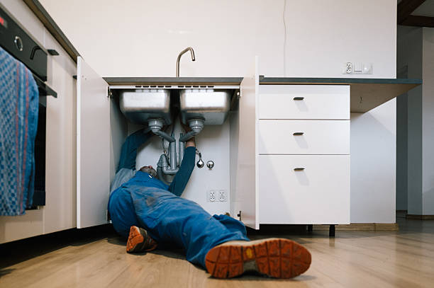 Professional Leak Detection technician working in Baytown, TX